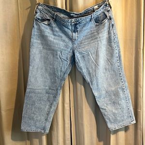 Old Navy sz 20 short, acid wash, boyfriend plus jeans